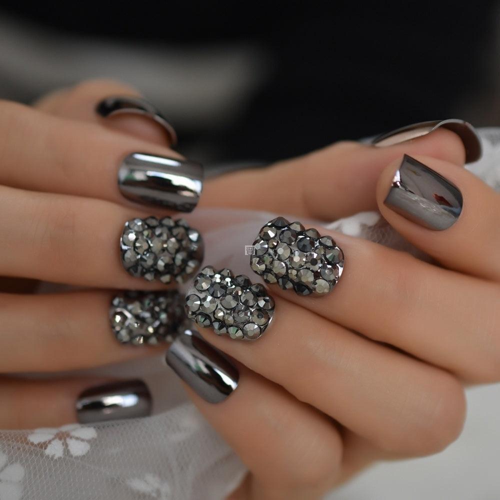 Metal nails for women - MAXIME