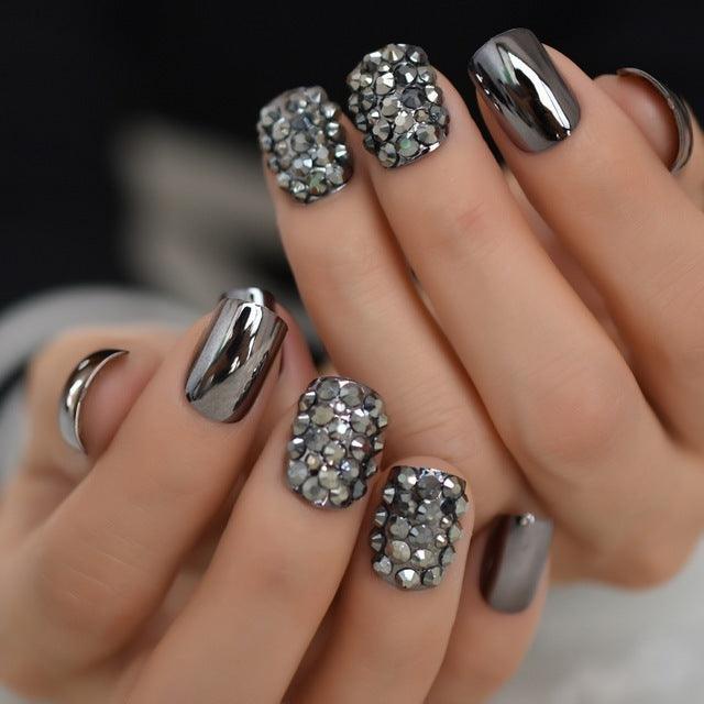 Metal nails for women - MAXIME