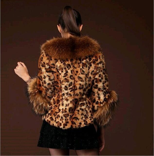 Fur coat girl - MAXIME