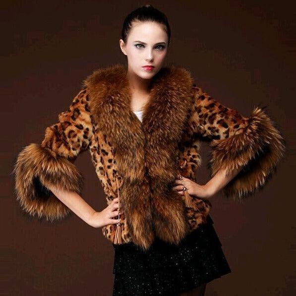 Fur coat girl - MAXIME