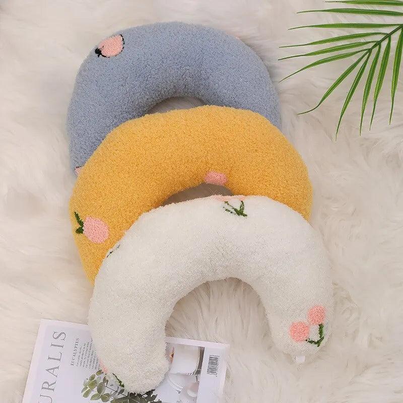 Maxime Pet Half-Moon Pillow Cat Stepping On Milk Pillow U-Shaped Pillow Deep Sleep Super Soft Fluffy Pet Calming Toy - MAXIME